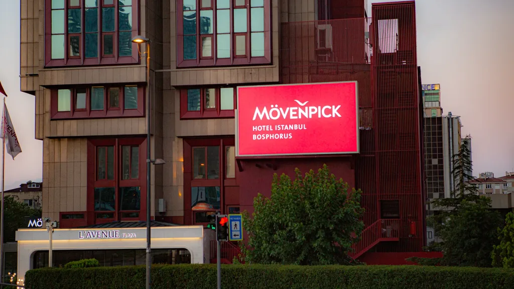 Mövenpick Hotel